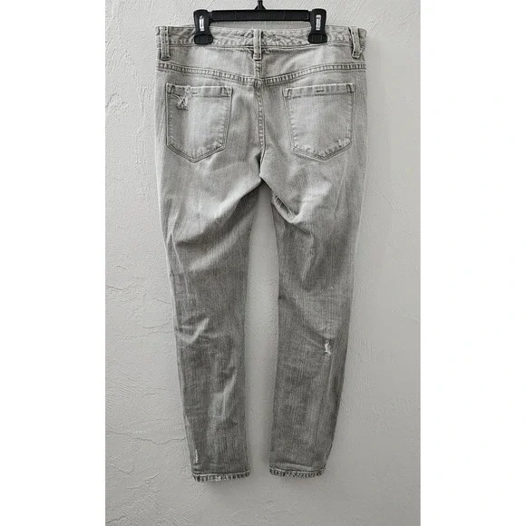 Free People Size 28×29  Women's‎ Gray Distressed Ripped Jeans - Picture 2 of 5